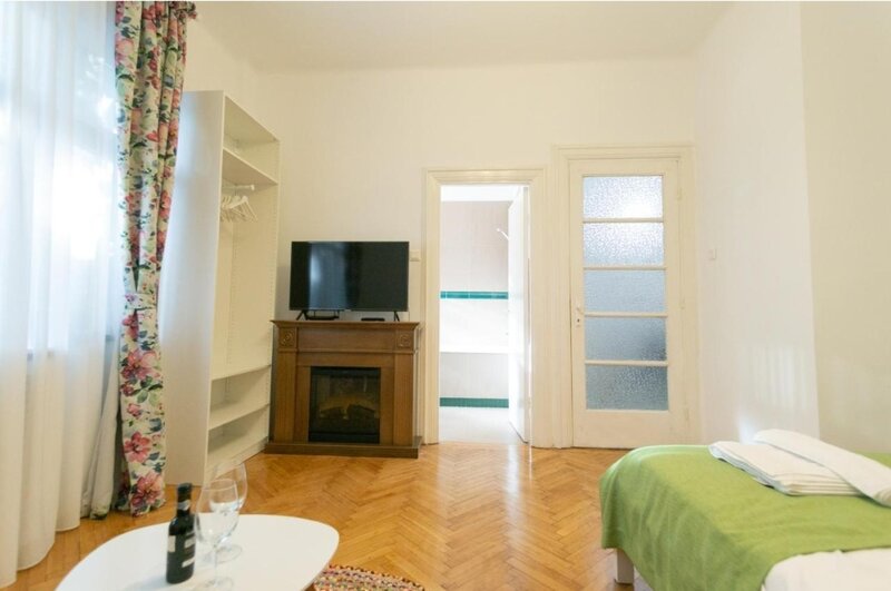 Ultracentral, Unirii