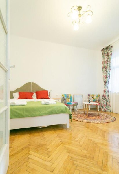 Ultracentral, Unirii